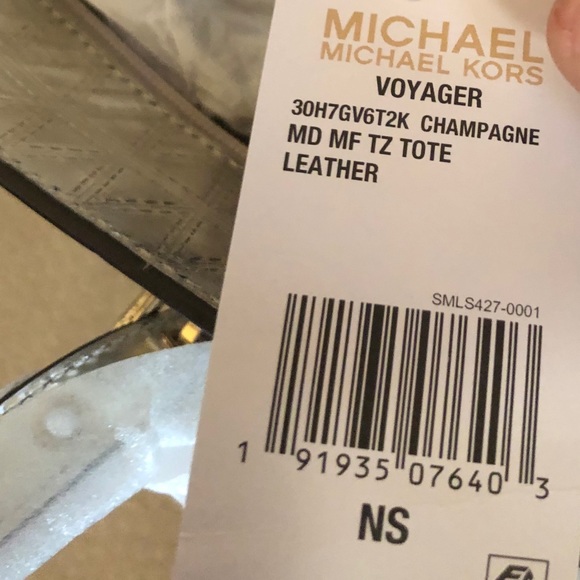 💕New Michael Kors Voyager Tote Bag - Picture 7 of 11